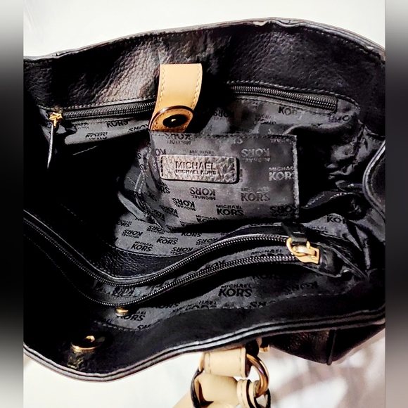 Michael Kors Jet Set Saffiano Shoulder Tote Bag Black - Picture 13 of 14